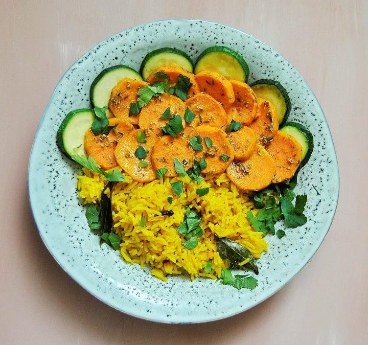 Gewürzreis mit Ofensüßkartoffeln