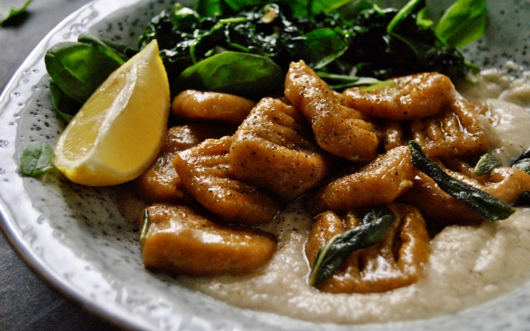 Süßkartoffel Gnocchi mit Pastinaken Mandelcreme